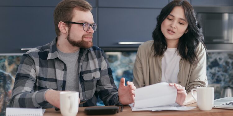 Tips mengatur keuangan dari toxic relationship with money.