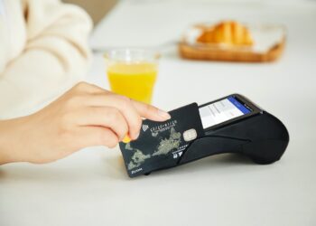 Ilustrasi kartu kredit. Sumber: Unsplash.